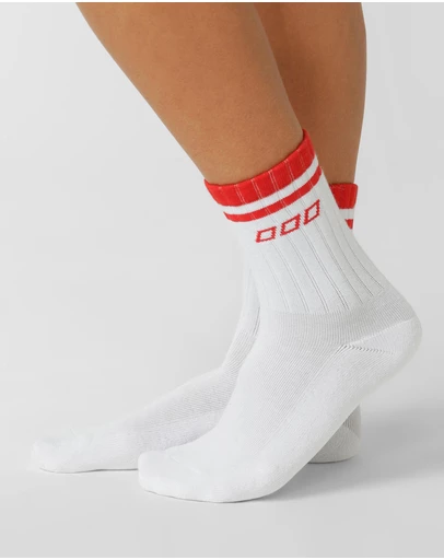 Lorna Jane - Throwback Icon Crew Socks