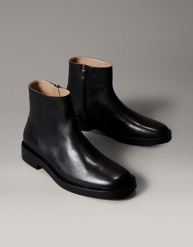 Calvin Klein - Refined Zip Leather Boots