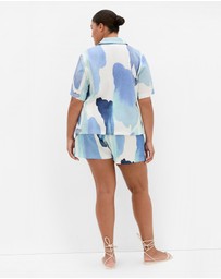 City Chic - Plus Size Surface Level Print Shirt - light blue