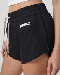 Vuori - Clementine 4 Shorts 2.0