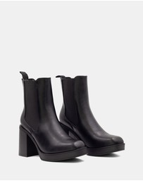 Therapy - Pout Ankle Boots