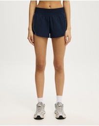 Cotton On Body Active - Active Curve Hem Short