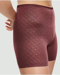 Triumph - Signature Sheer Short