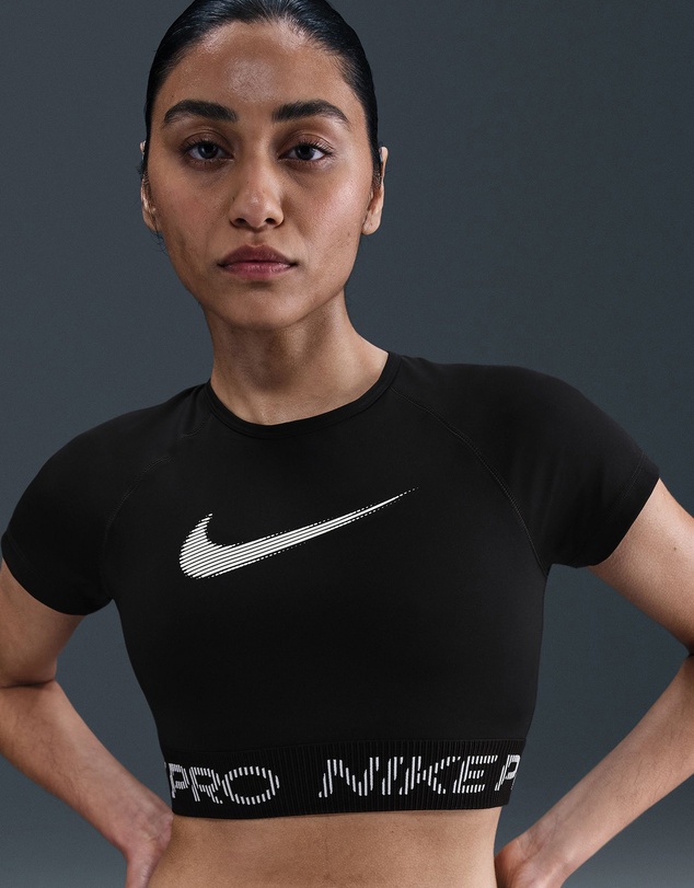 Nike - Pro Dri-FIT Short Sleeve Cropped Graphic Top