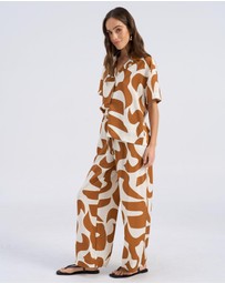 Vero Moda - Geo Printed Shirt
