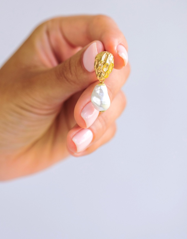 Elli Jewelry - Shell Pearl Stud Earrings in Gold-Plated 925 Silver