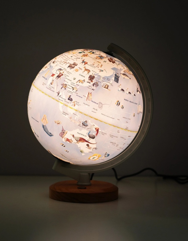 Wonderstuff - Wildlife World Globe