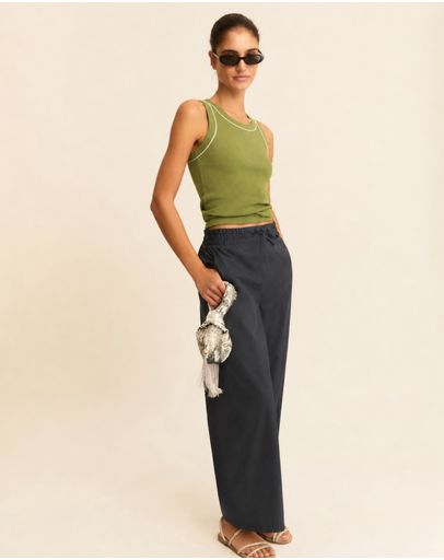 GREEN