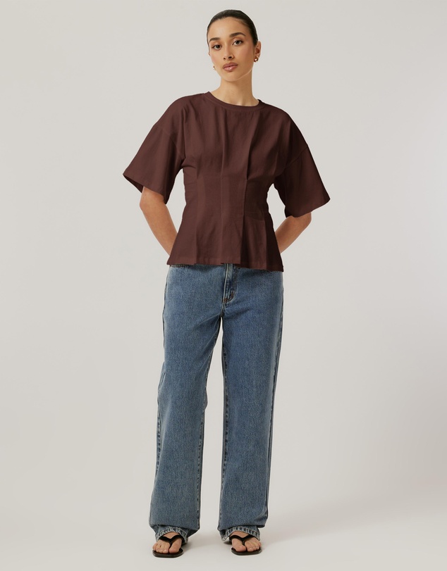 Calli - Tucked T-Shirt