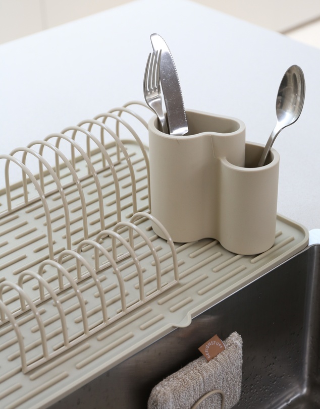 DESIGNSTUFF - DRIP Folding Silicone Drying Mat Large w/ Drainage Mouth