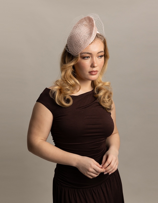 Morgan & Taylor - Willow Fascinator in Pink