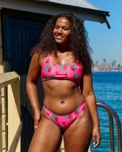 Budgy Smuggler - Freshwater Top in Watermelon Sugar Thighs