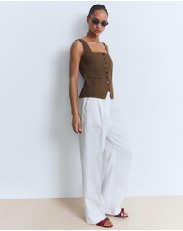 M.N.G - Huga Vest