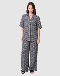 UNE PIECE - Short Sleeve Button-Up Shirt