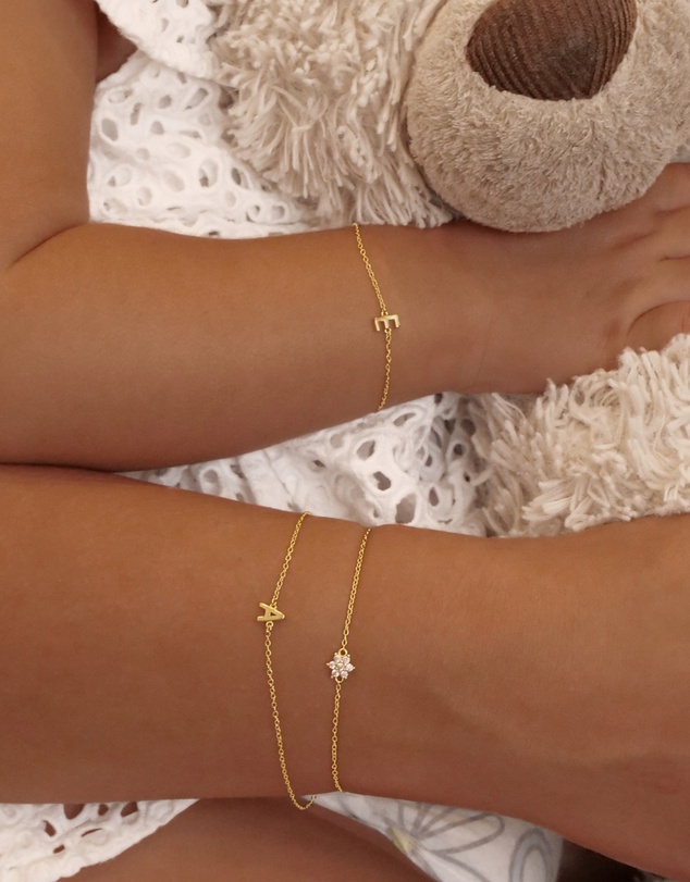 The Silver Collective - Children's A-Z Letter Bracelet - B