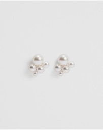 Country Road - Ariel Pearl Stud Earring