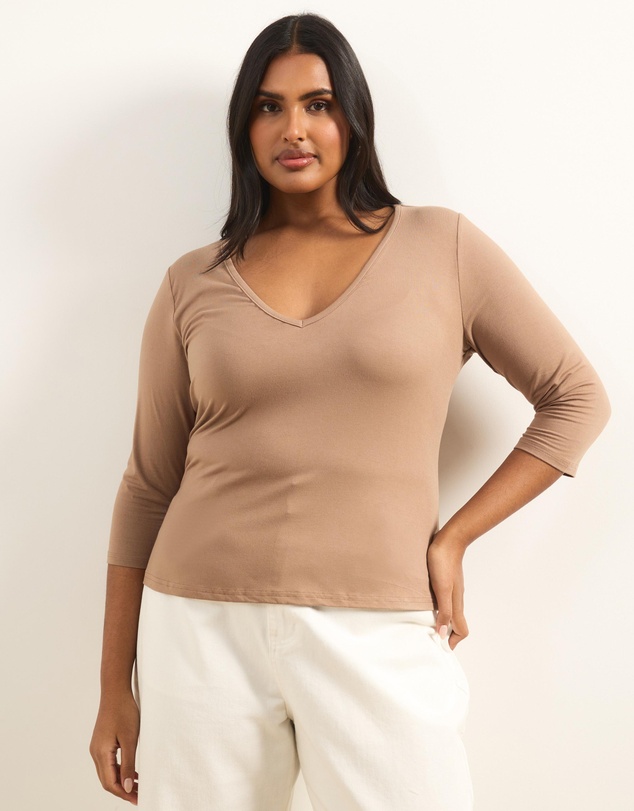 Atmos&Here Curvy - Harley V-Neck Half Sleeve Top