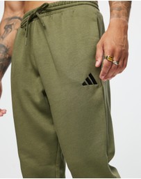adidas Sportswear - Essentials Feelcozy Fleece Pants