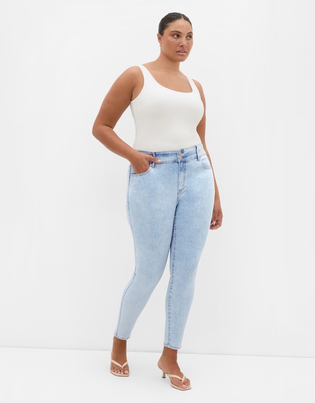 City Chic - Plus size Asha Fit Clara Skinny Leg Jean - ice blue wash
