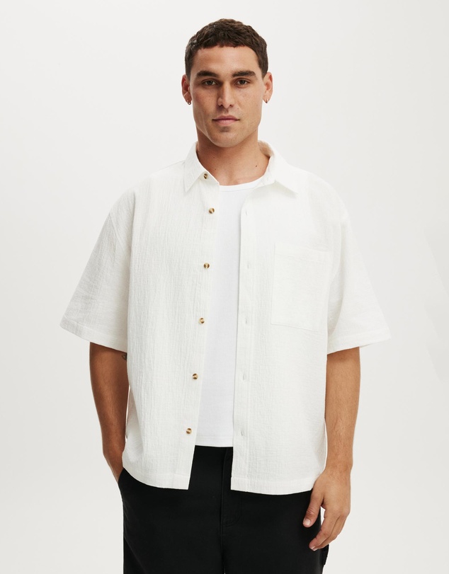 Cotton On - Boxy Fit Short Sleeve Shirt