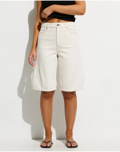 Dazie - Austin Mid Rise Barrel Jorts