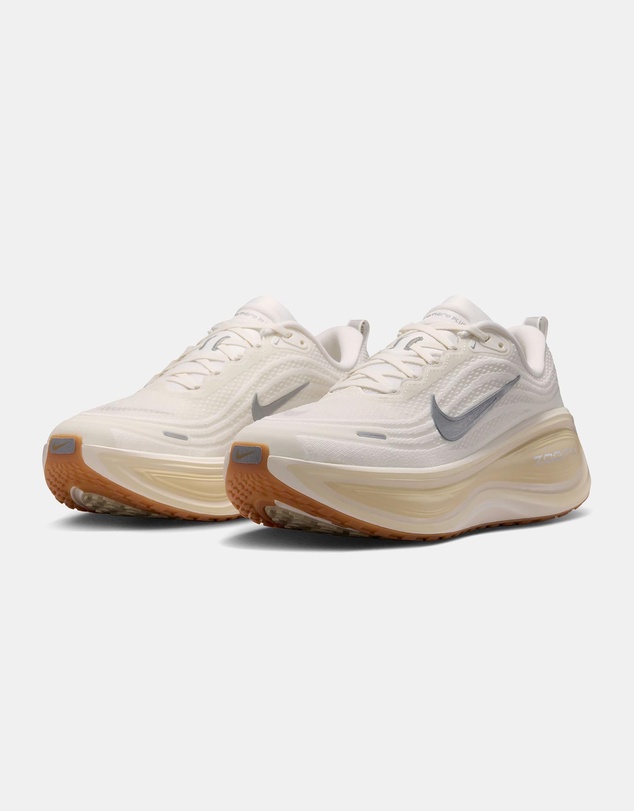 Nike - Nike Vomero Plus - Men's