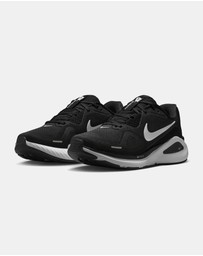 Nike - Structure 26 - Women's