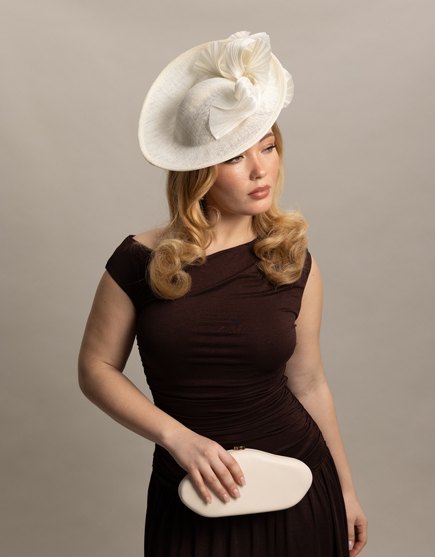 Morgan & Taylor - Yumi Fascinator in Ivory White