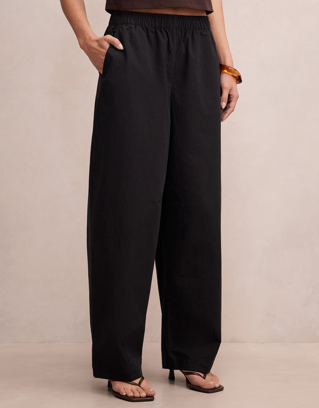 Forever New - Rowan Barrel Leg Pants