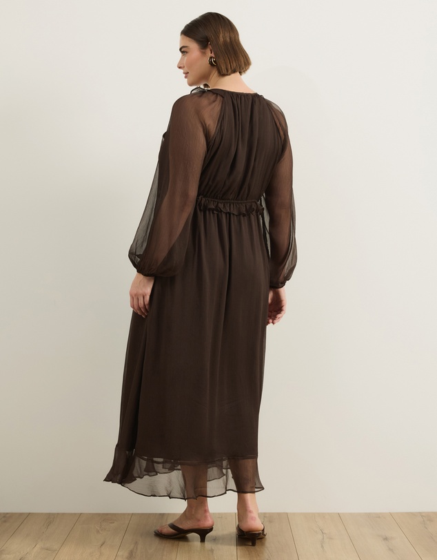 Atmos&Here Curvy - Tyla V-Neck Boho Midi Dress With Ruffle Detail