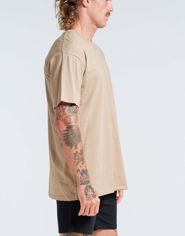 Vacancy Co - Life on the Rocks Tee