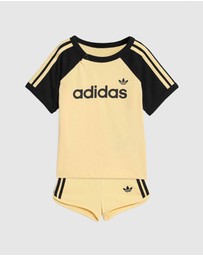 adidas Originals - Sprinter Shorts and Tee Set - Babies-Kids