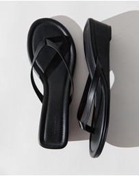 St. Agni - Thong Wedge