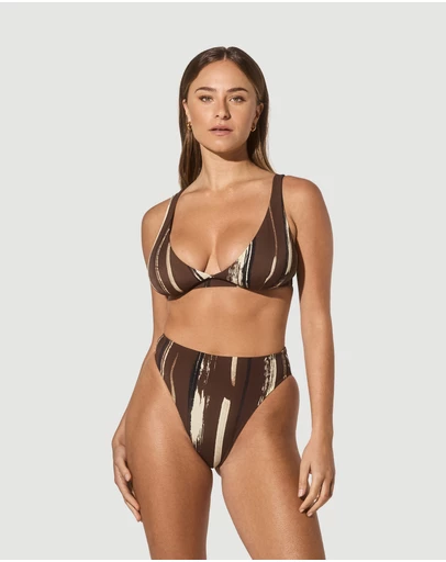 Form and Fold - The Wirefree D-G Top
