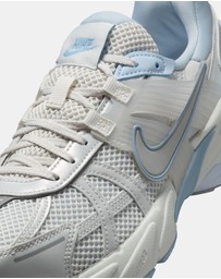 Nike - Nike V2K Run - Women's