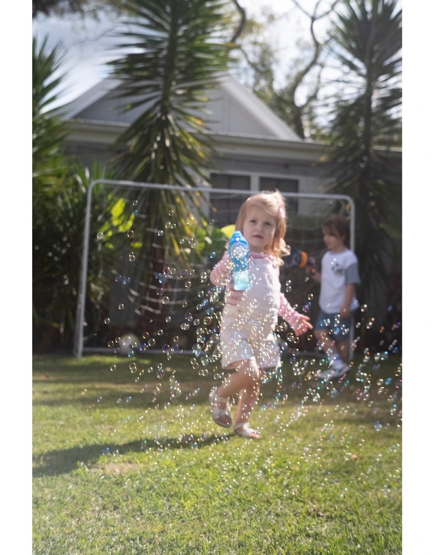 Freeplay Kids - Bubble Blaster w Light Sound