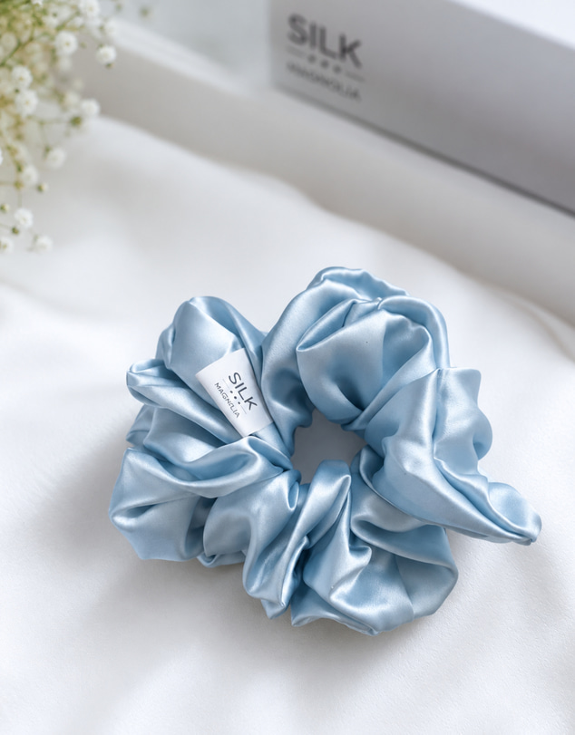 SILK MAGNOLIA - Mulberry Silk XL Scrunchie
