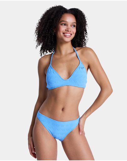 SILVER LAKE BLUE MAKE A SPLASH