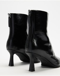 AERE - Karina Leather Ankle Boots
