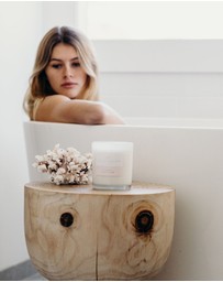 Palm Beach Collection - Vintage Gardenia Scented Candle 420g