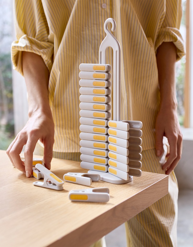 Joseph Joseph - PegStore™ 30-piece Clothes Peg Set with Storage Stand