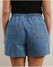 Atmos&Here Curvy - Samira Relaxed Denim Shorts