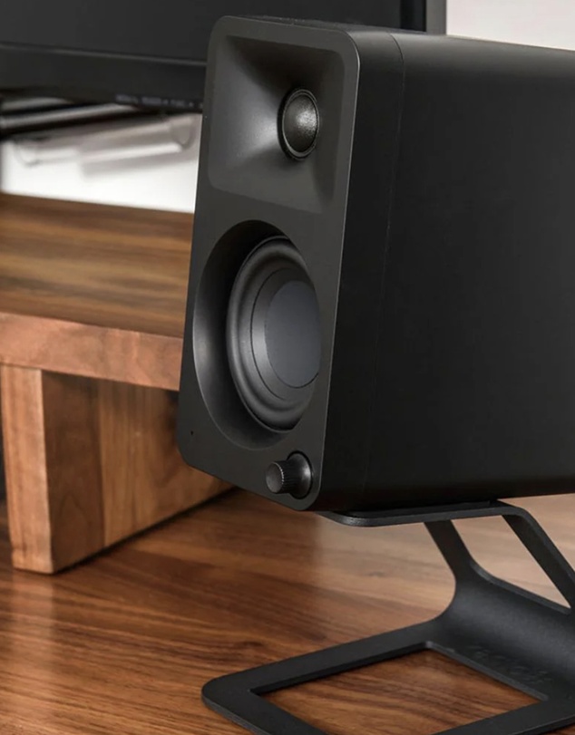iWorld - Kanto OBI3 Turntable - Matte Black with Kanto ORA 100W Powered Speakers - Black Bundle