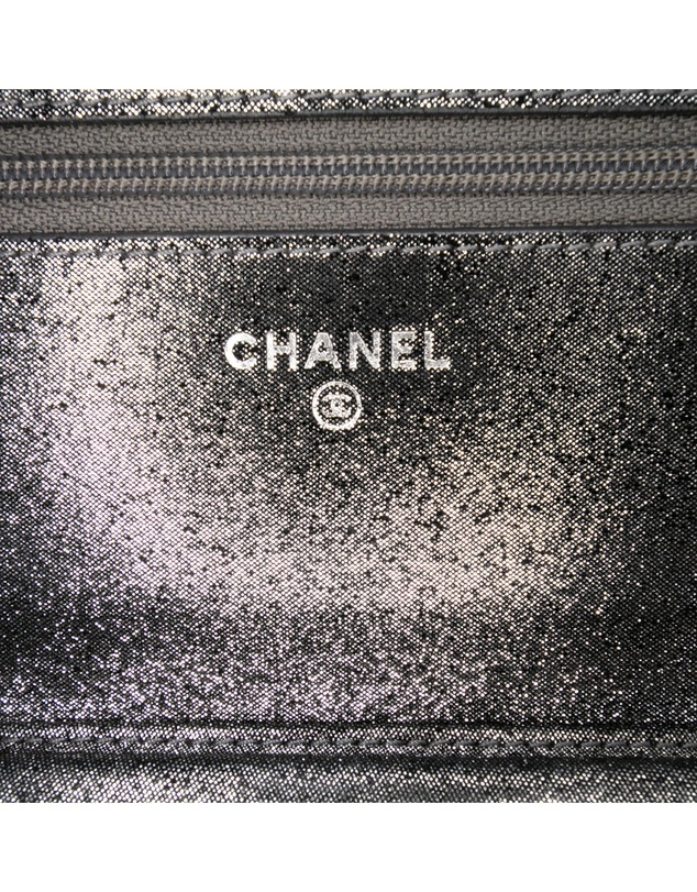 Pre-Loved by Azura Reborn - Pre-Loved chanel Quilted Flap Clutch with Chain Accent Evening Bag