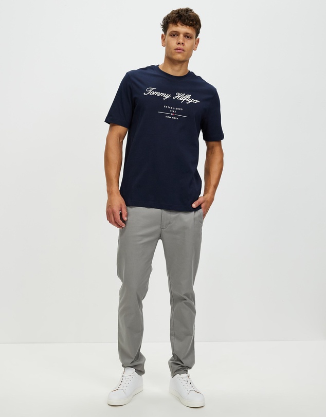 Tommy Hilfiger - Script Logo Tee