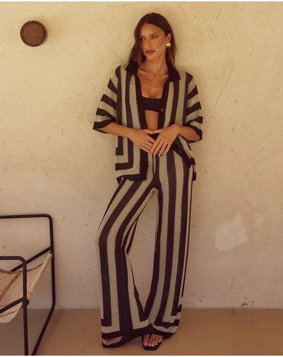 Black/Sand