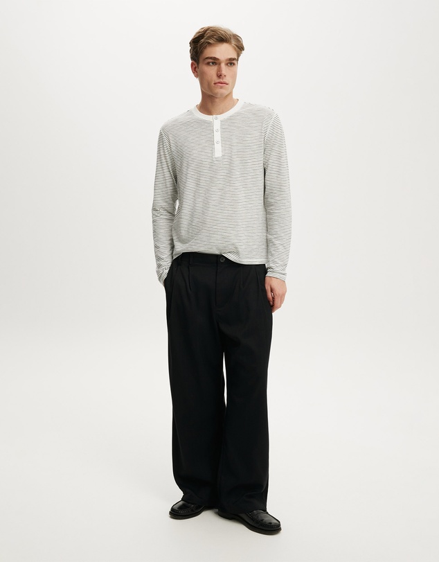 Cotton On - Fitted Henley Long Sleeve T-Shirt