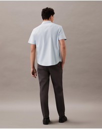 Calvin Klein - Cotton Stretch Classic Button Down Shirt
