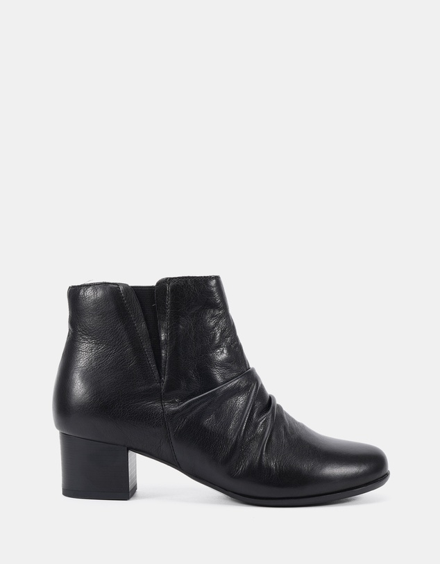 Clarks - Shift Black