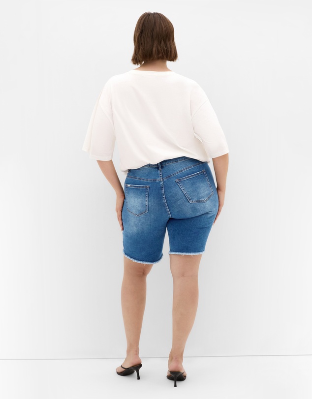 City Chic - Distressed Longline Denim Short - Mid Wash